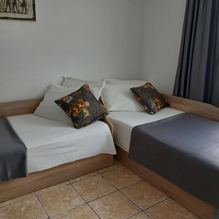 Guest House Prodanovi Sozopol Exterior foto