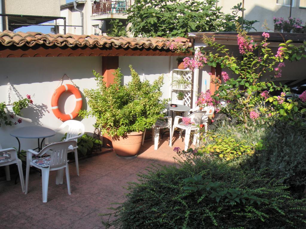 Guest House Prodanovi Sozopol Exterior foto